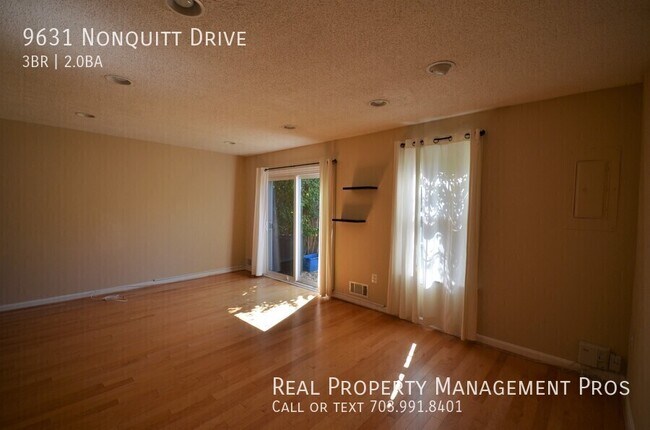 Foto del edificio - 9631 Nonquitt Dr