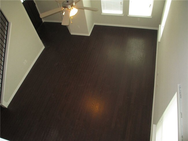Building Photo - 1704 Willow Vista