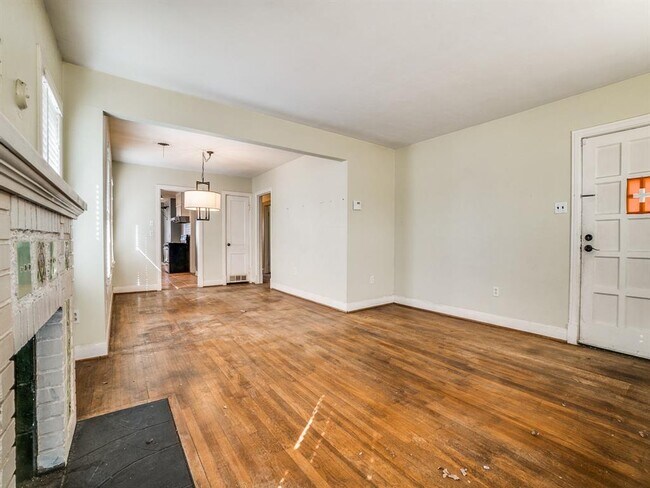 Foto del edificio - 3311 Brooklyndell Ave