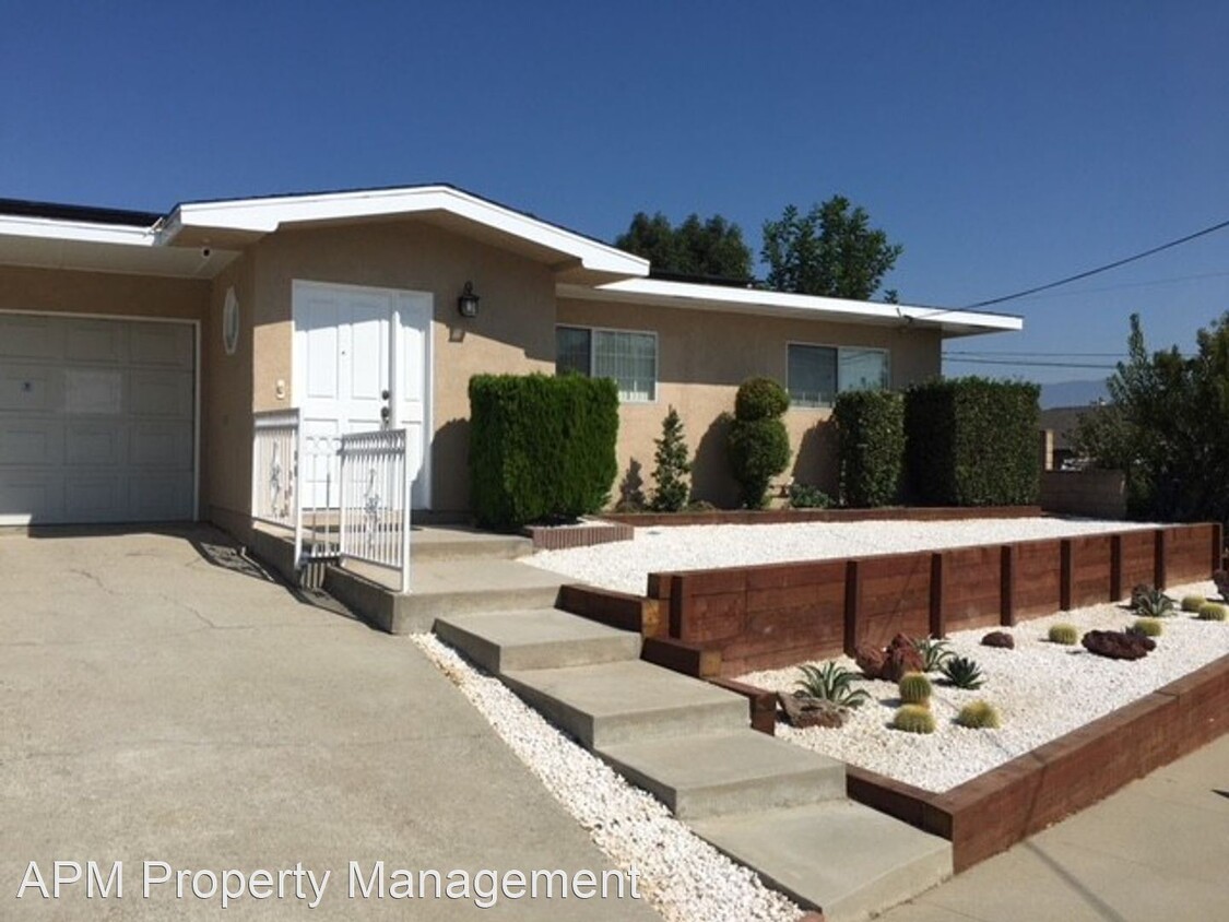 3 br, 2 bath House - 1043 S. Isabella Avenue Photo