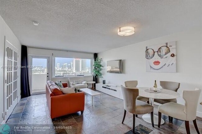 Foto del edificio - 401 Golden Isles Dr