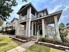 Building Photo - 601 Cherry Creek Dr