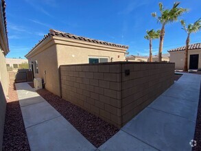 Building Photo - 490 N Lake Havasu Ave