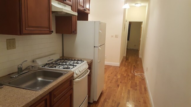 Building Photo - 541 Bergen St