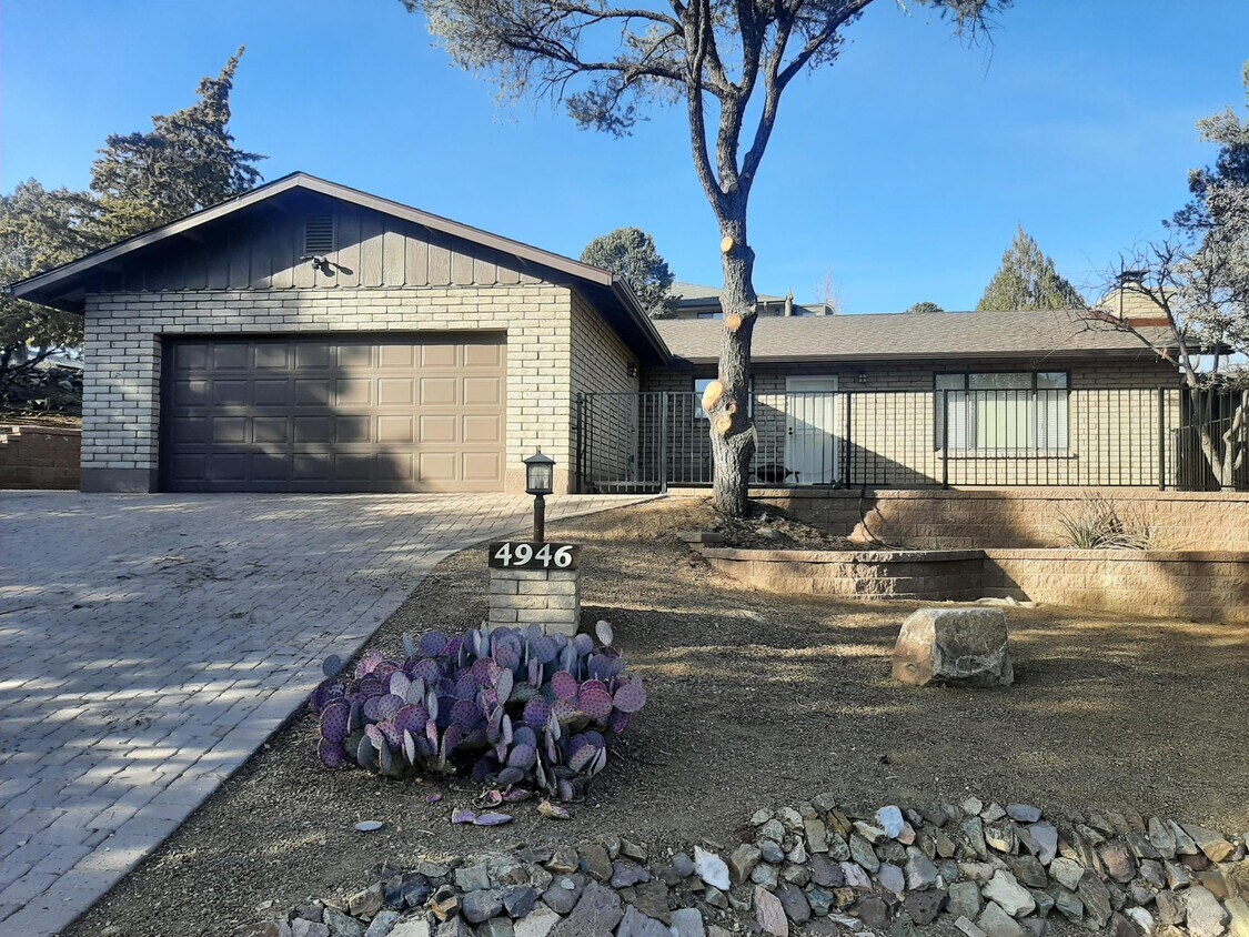 Primary Photo - 4946 Bear Way