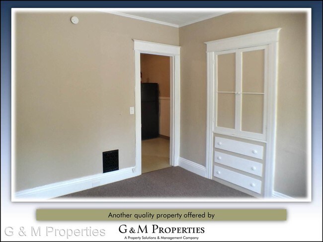 Foto del edificio - 3 br, 2 bath House - 890 South Goodman St.