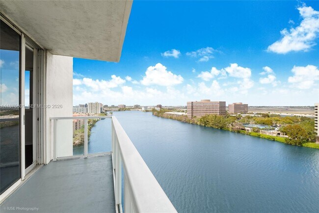 Foto del edificio - 5099 NW 7th St