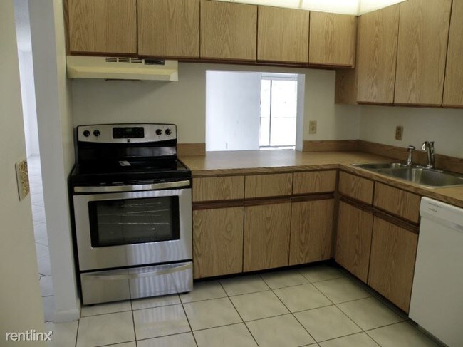Foto del edificio - 135 Lake Nancy Ln