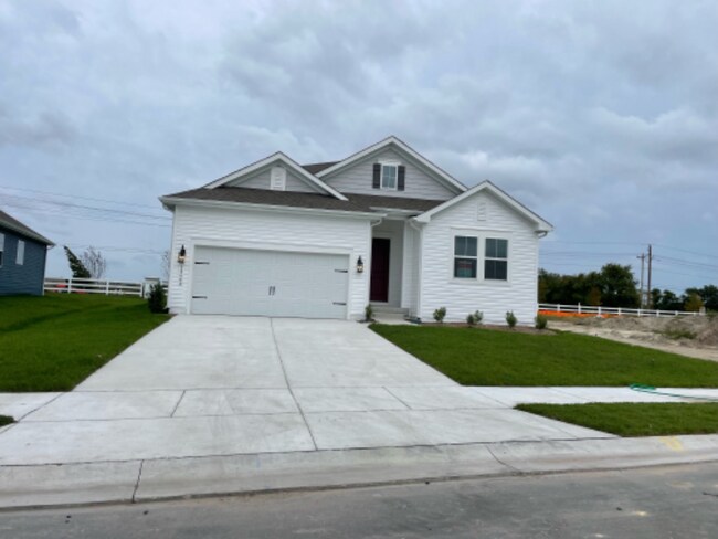 Building Photo - 38640 Sunflower St