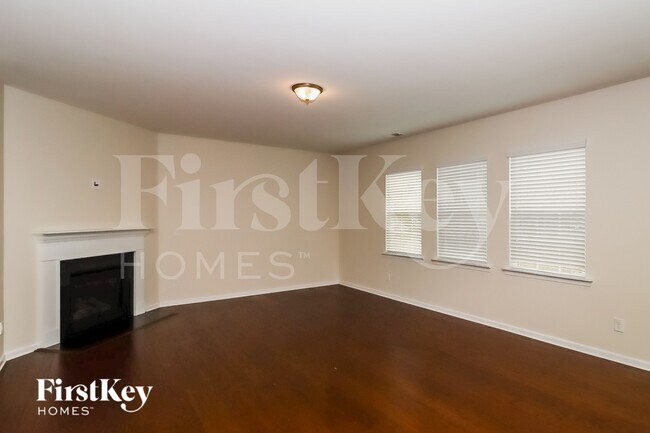 Building Photo - 134 Eden Ave