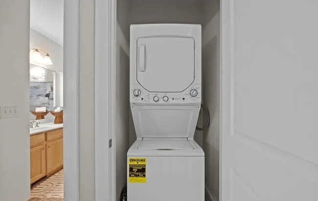 Building Photo - Modern 1BR