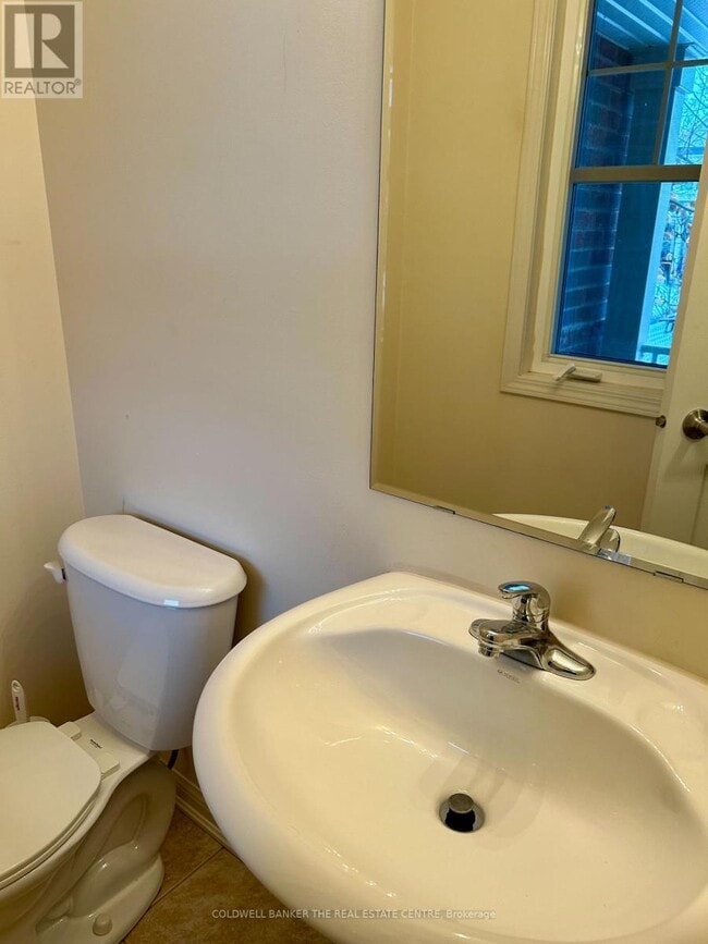 Building Photo - 20 Steele St