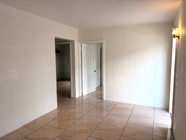 Foto del edificio - 1310 NW 9th Pl