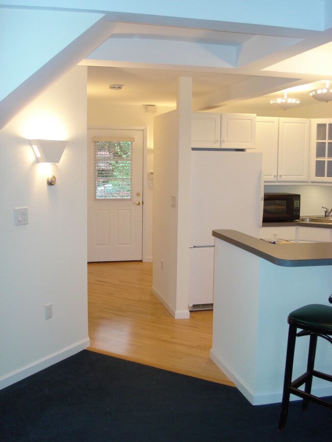 Kitchen with entry hallway - 18 Berrian Pl