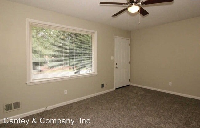 Building Photo - 3 br, 1.5 bath House - 1645 Bywood Drive