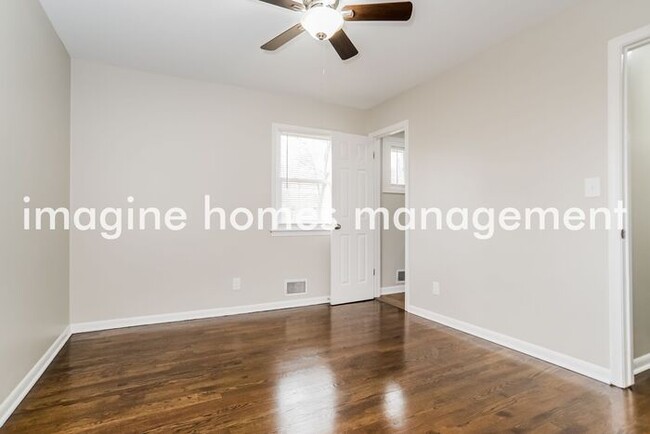 Foto del edificio - 8917 W 48th St