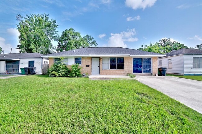 Building Photo - 4326 Tareyton Ln
