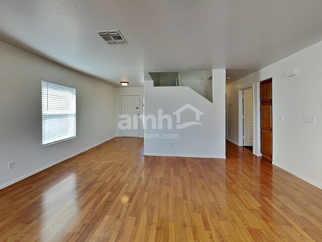 Foto del edificio - 22377 W Solano Dr