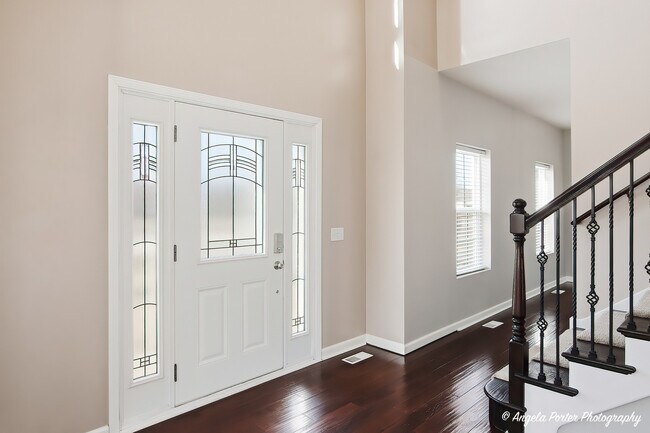 Foto del edificio - 9312 Nicholas Ln