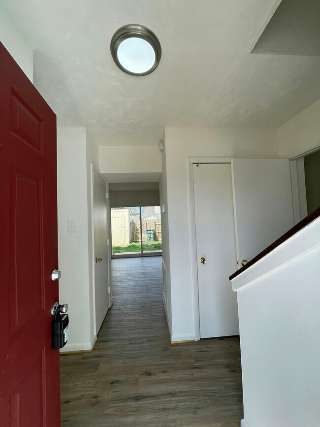 Foto del edificio - 3953 Old Brook Rd