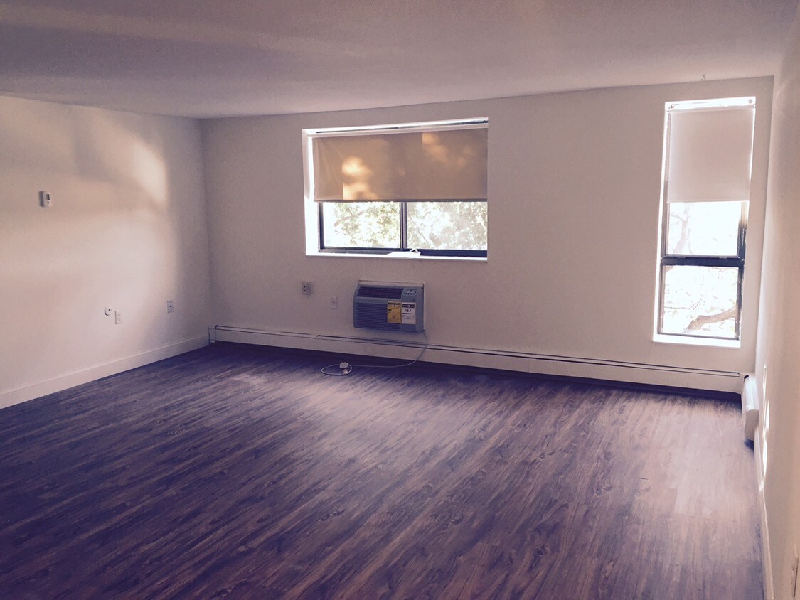 Foto principal - 270 Highland Ave