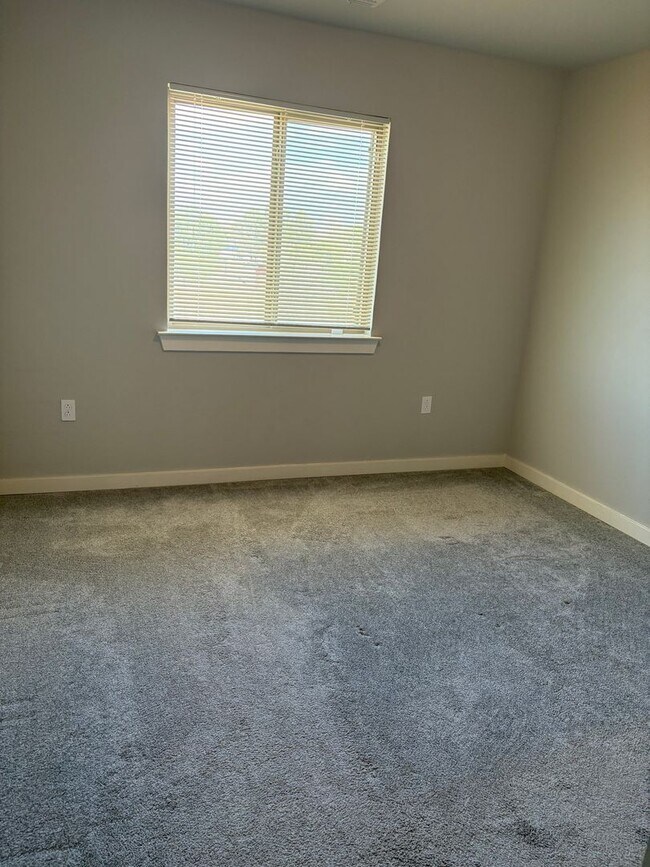 Building Photo - 11571 Leonor Duran St