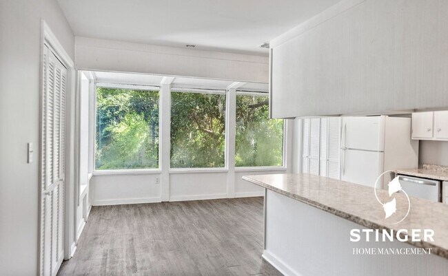 Building Photo - 2 Bedroom / 1 Bath For Rent In Tabby Oaks ...