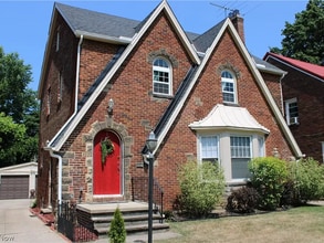 Building Photo - 1222 Castleton Rd