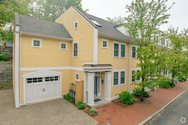 Foundry Square Condominiums