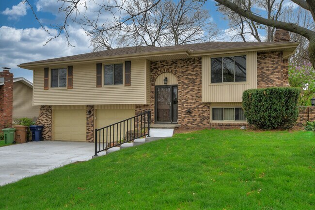 Building Photo - 4611 Margo St