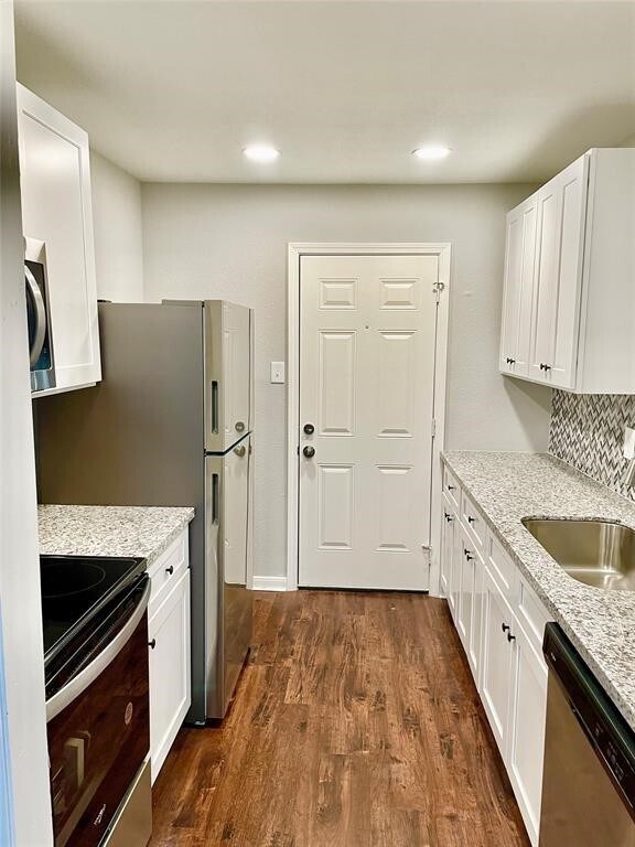 Foto del edificio - 7700 Creekbend Dr