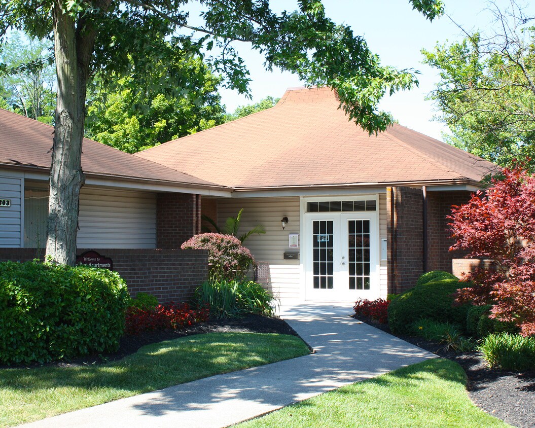 Fox Run Apartments Apartments in Blue Ash, OH