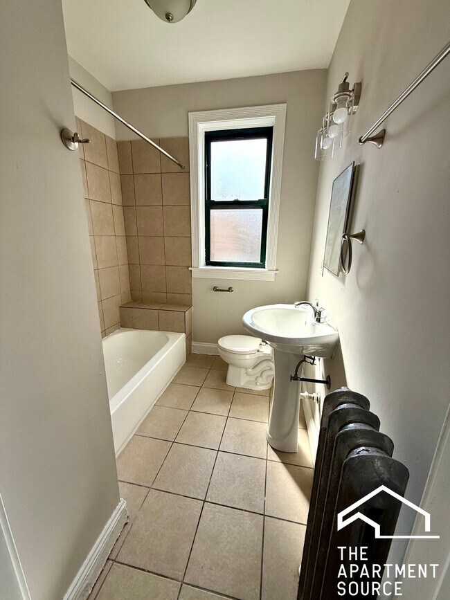 Foto del edificio - 2211 E 69th St