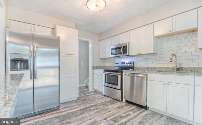 Building Photo - 53 Bryant Blvd