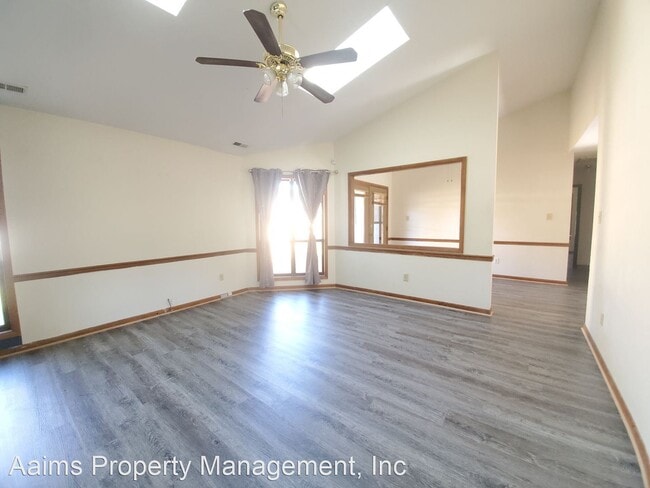 Building Photo - 3 br, 2 bath House - 545 Auburndale Lane