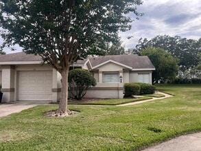 Building Photo - 535 Azinger Cir