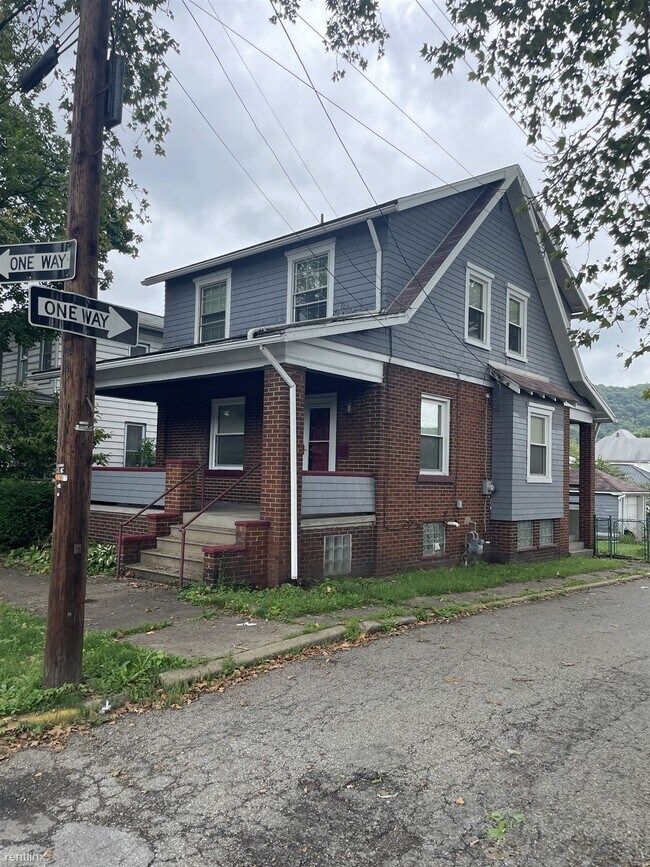 Foto del edificio - 3 br, 2 bath House - 1800 6th Avenue