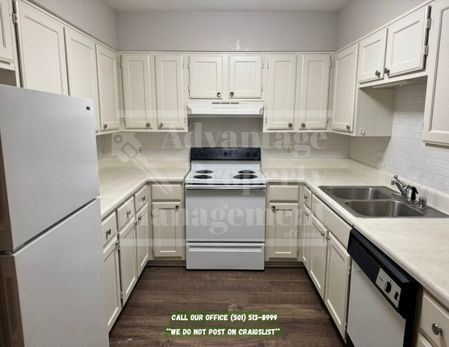 Building Photo - 1955 Keathley Dr