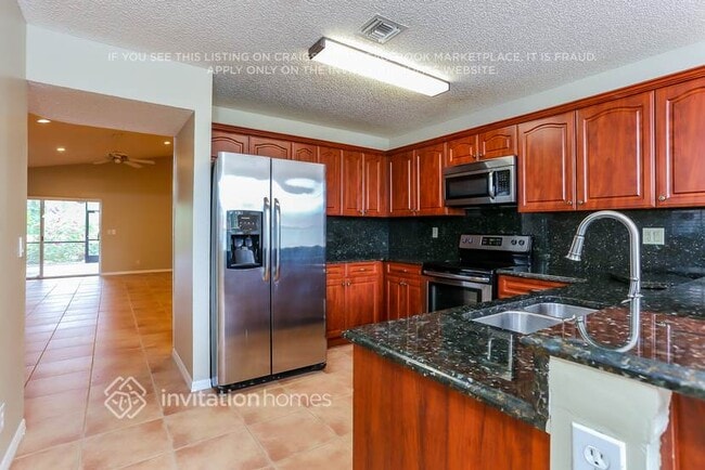 Building Photo - 21311 Sawmill Ct