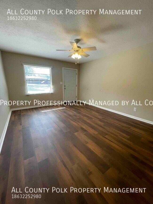 Foto del edificio - 4906 Malibu Ct