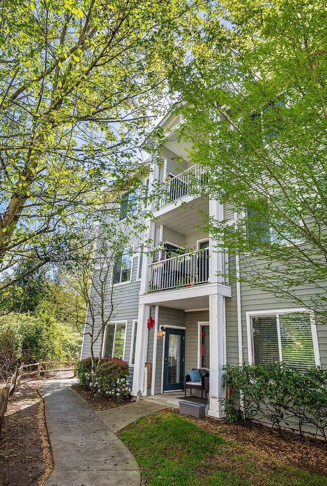 Foto del edificio - BOTHELL 2 BED, 2 BATH CORNER CONDO FOR REN...