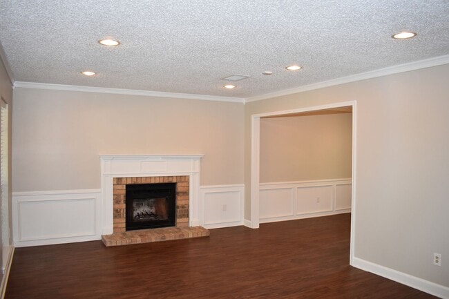 Building Photo - 414 Teal Wood Ln