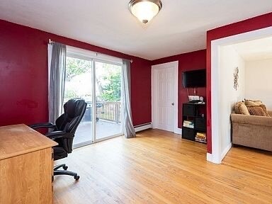 extra playroom - 8 Browns Ave