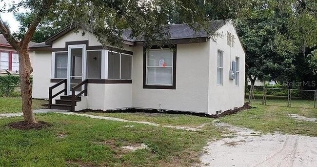 Building Photo - 1218 Herschell St