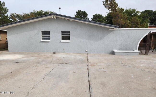 Foto del edificio - 11242 Wharf Cove Dr