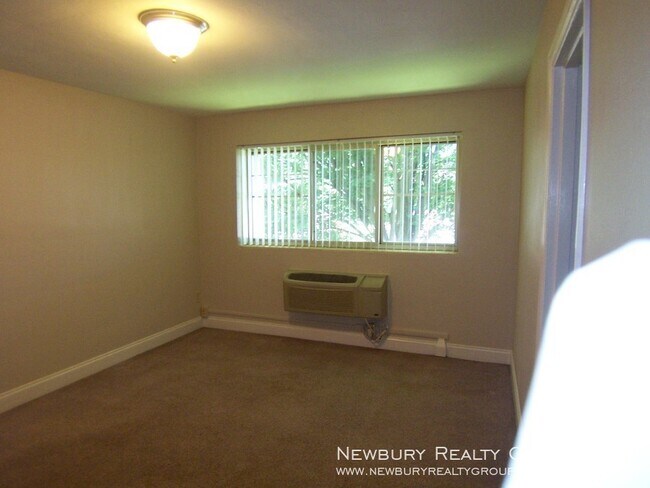 Building Photo - 301 San Juan Dr
