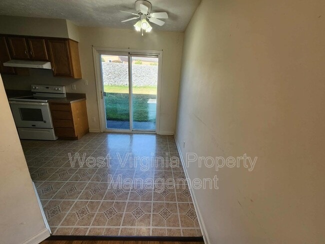 Foto del edificio - 3648 Davis Stuart Rd