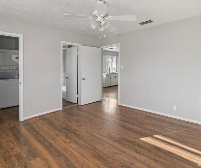 Foto del edificio - 1014 E 23rd St