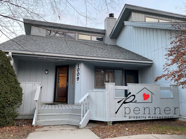 1009 W Maple Ave Independence Mo 64050 Townhouse For Rent In Independence Mo Apartments Com