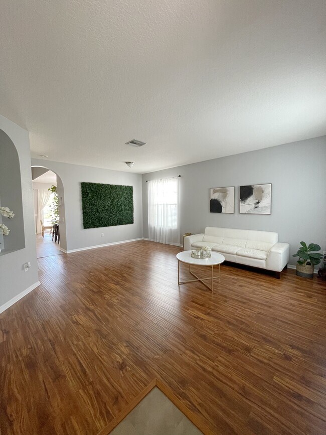 Building Photo - 27009 Arrowbrook Way